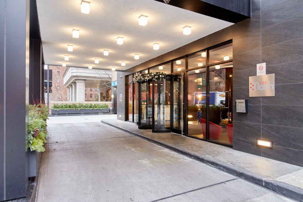222 East 39th Street - Photo 12
