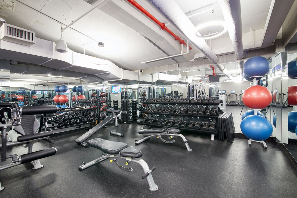 222 East 39th Street - Photo 8