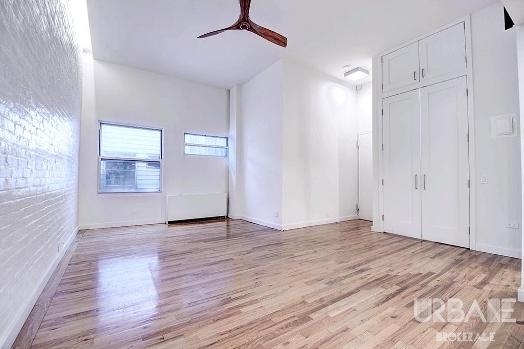 123 Bank Street - Photo 1
