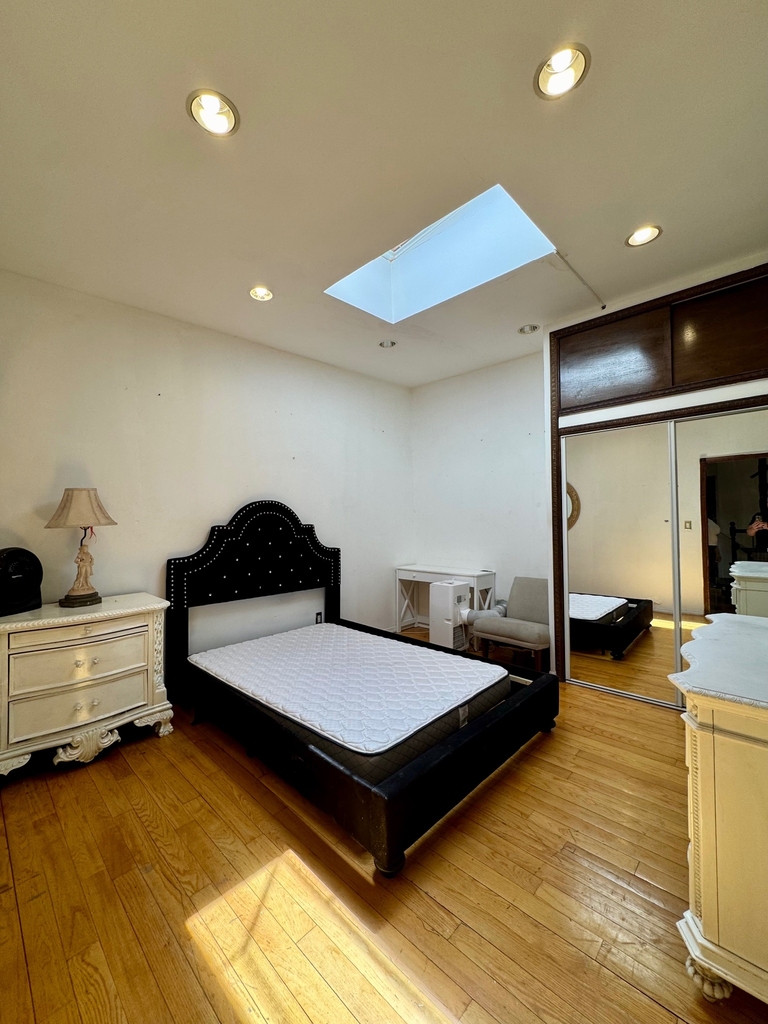 365 West 116th Street - Photo 5