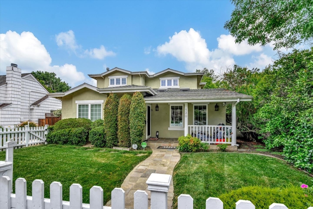 130 Heather Ln - Photo 0