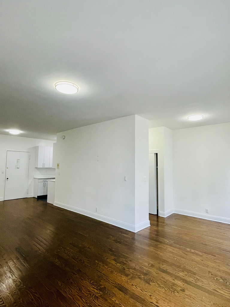 400 East 89th Street, 14N - Photo 8