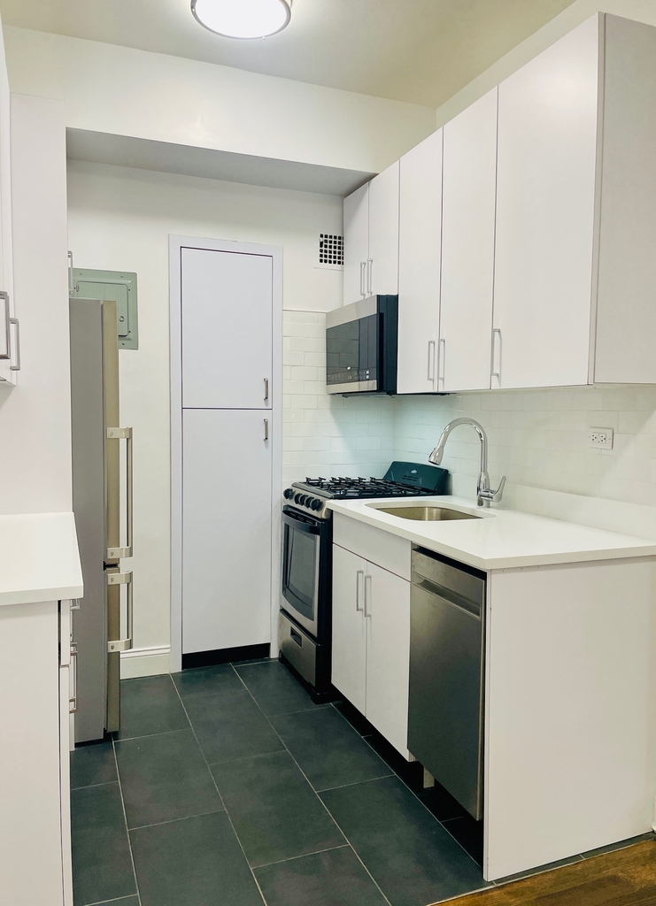 400 East 89th Street, 14N - Photo 12