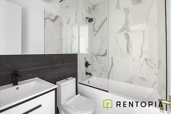 61 Montrose Avenue - Photo 4