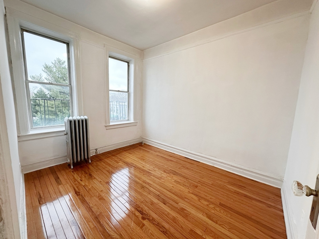 91st street and 3rd Avenue  - Photo 7