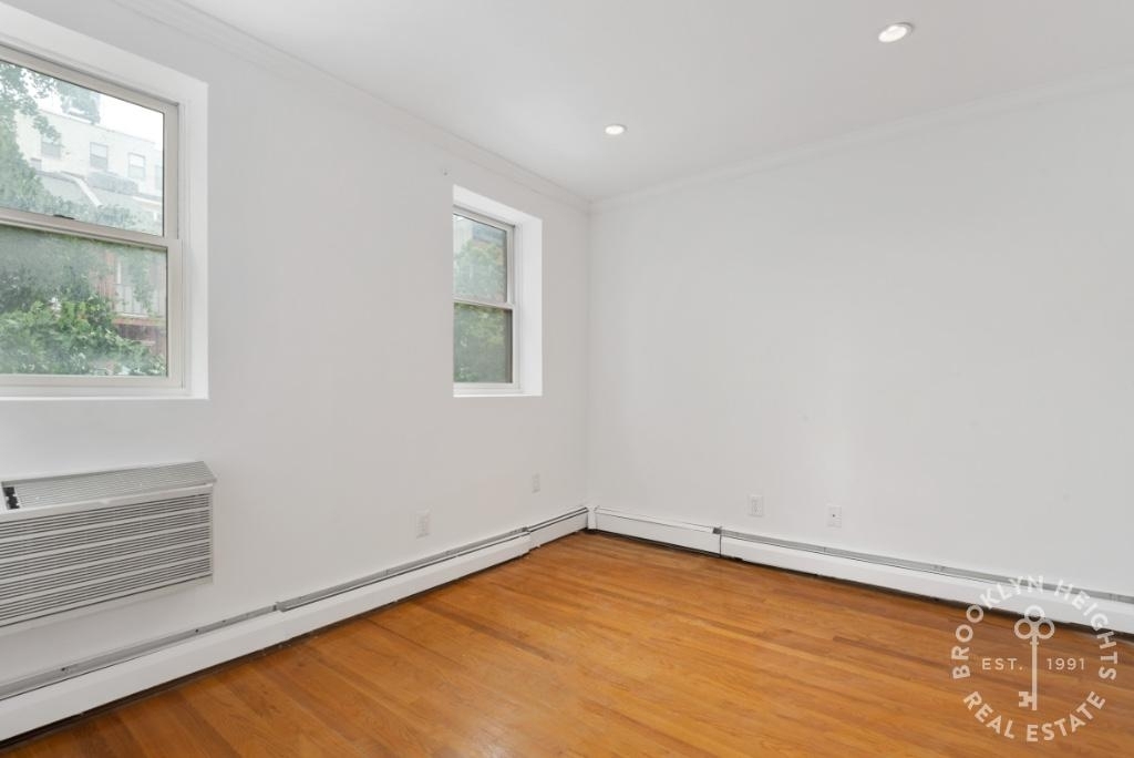 346 Warren Street - Photo 7