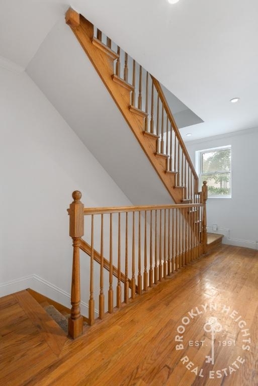 346 Warren Street - Photo 4
