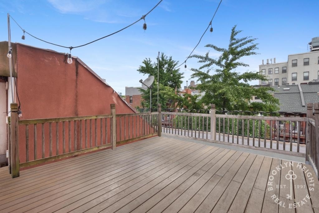 346 Warren Street - Photo 5