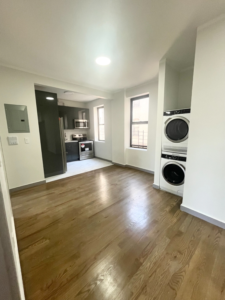 560 West 163rd Street - Photo 5