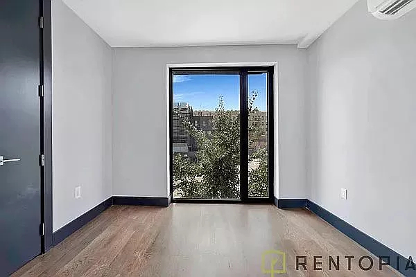 475 Grand Street - Photo 12