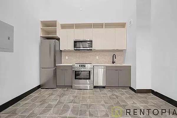 475 Grand Street - Photo 1