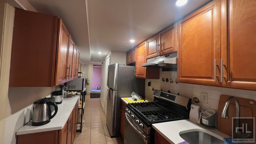 1188 Park Place - Photo 2