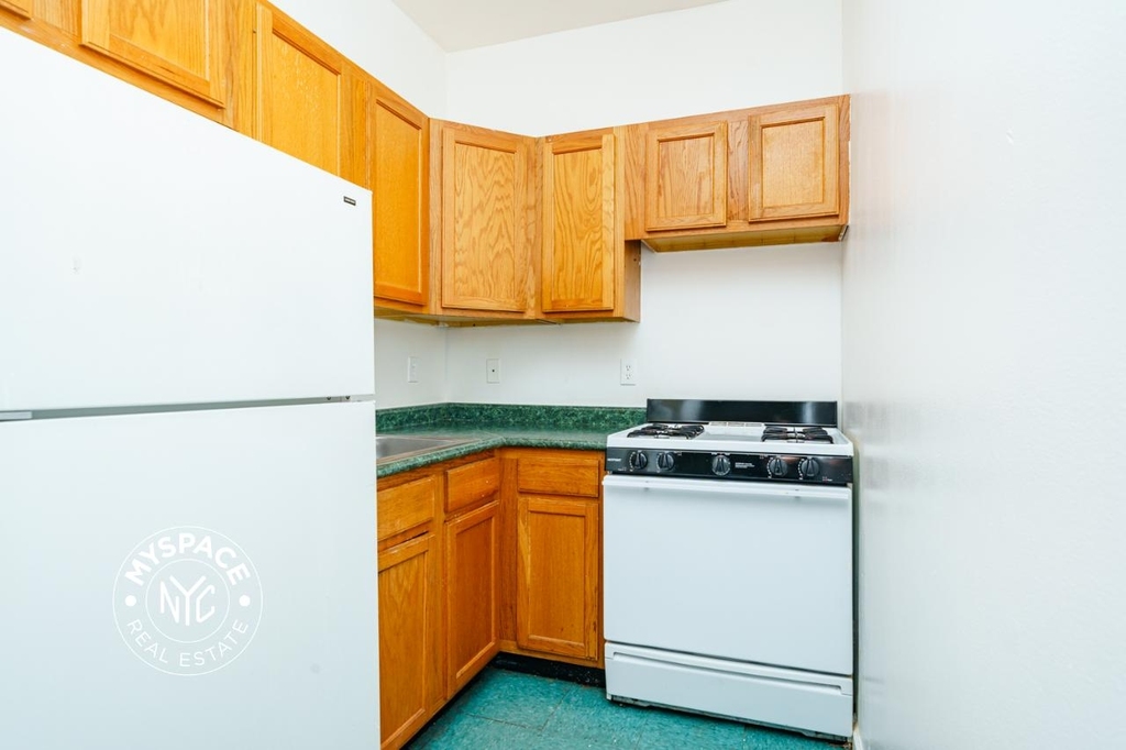95 Seigel St - Photo 0