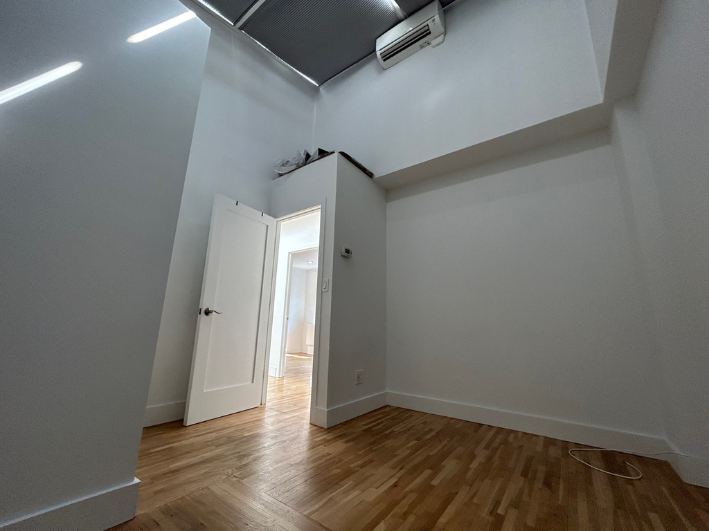 East 37th Street - Photo 6