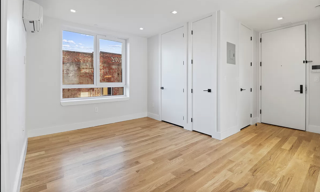 438 Union Avenue - Photo 2