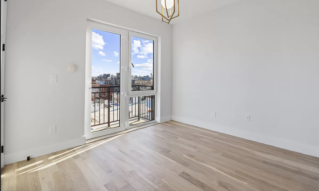 438 Union Avenue - Photo 1