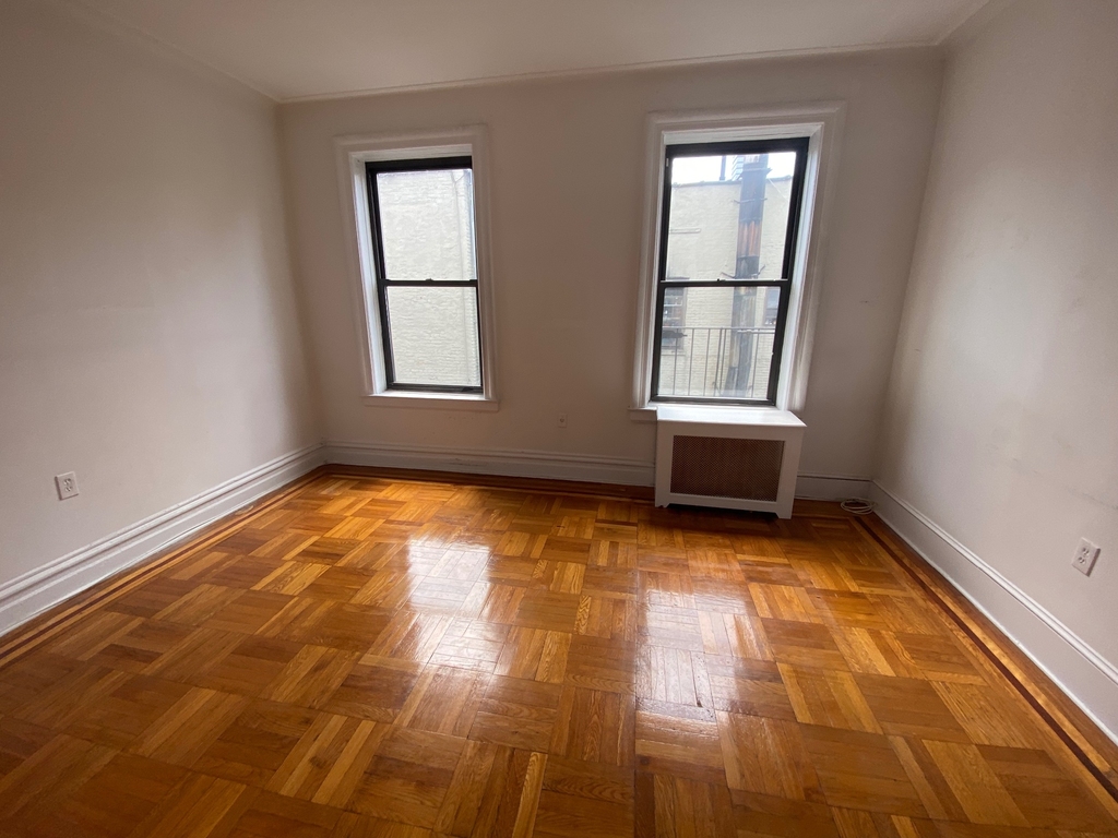 West 104th Street - Photo 4