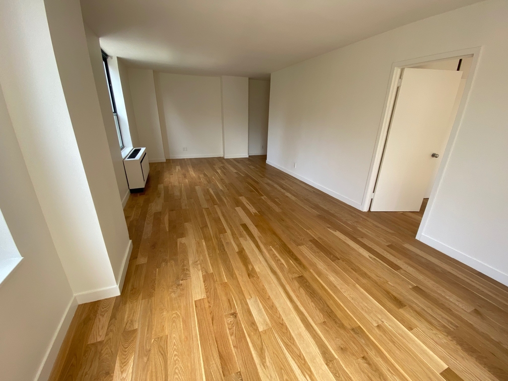 West 87 th street  - Photo 4