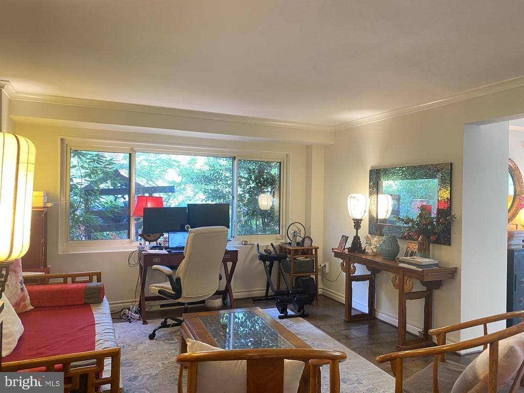 4201 Cathedral Ave Nw - Photo 20
