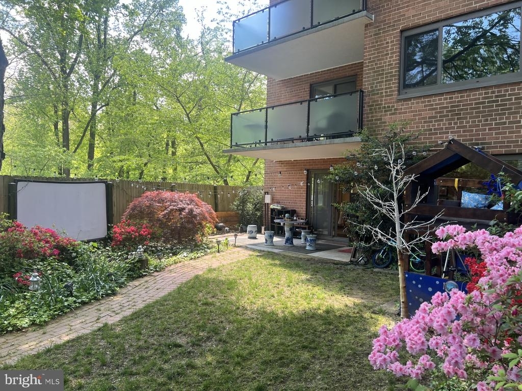 4201 Cathedral Ave Nw - Photo 27