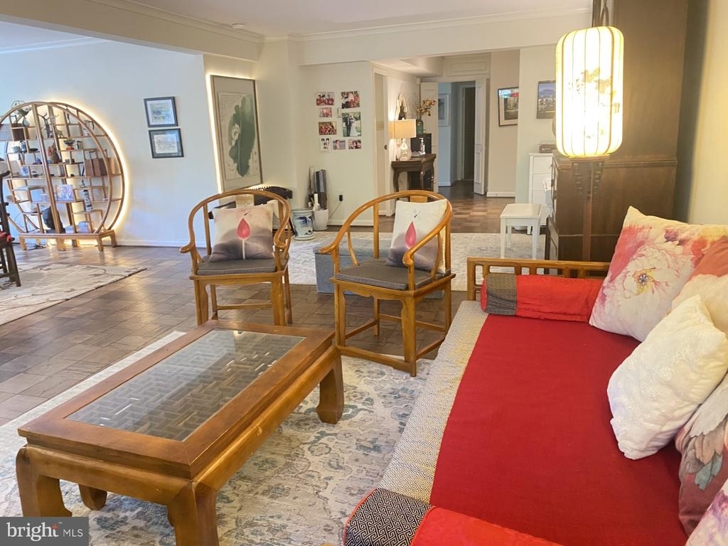 4201 Cathedral Ave Nw - Photo 18
