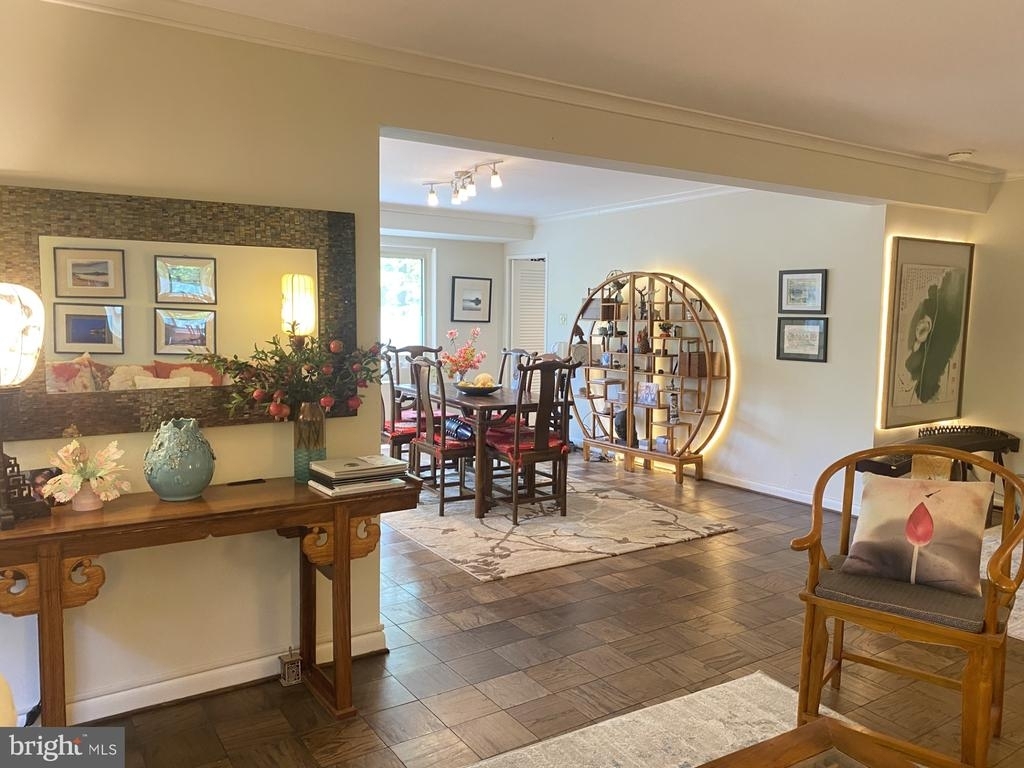 4201 Cathedral Ave Nw - Photo 19