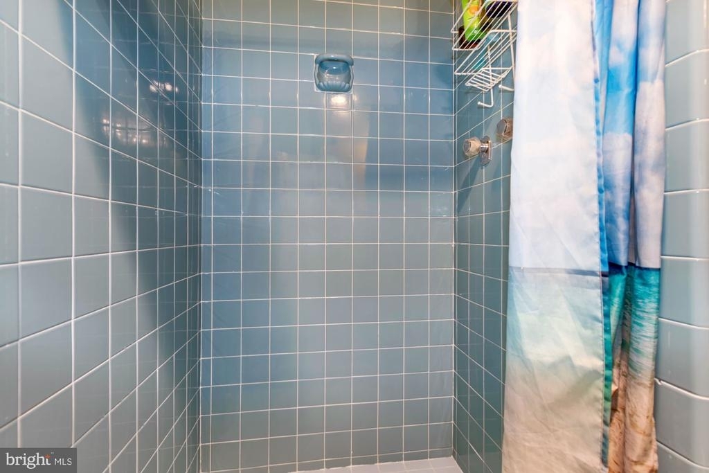 4201 Cathedral Ave Nw - Photo 12