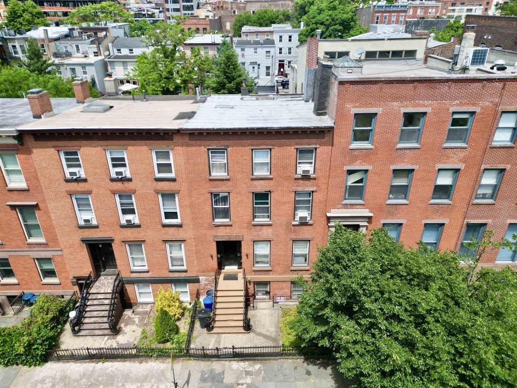 48 Mercer St - Photo 0