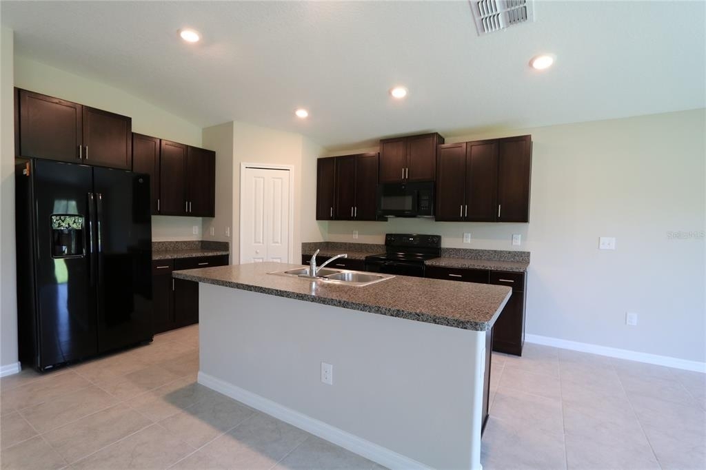 7154 Samuel Ivy Drive - Photo 1