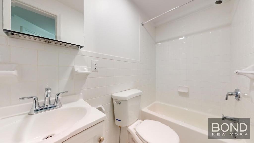 43 East 1st Street - Photo 4
