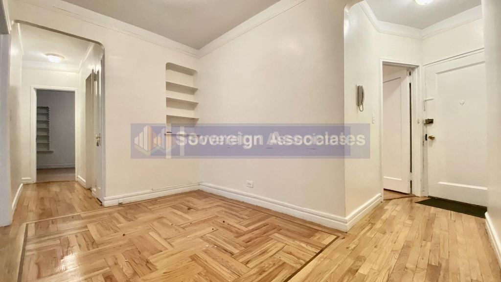 4700 Broadway - Photo 3