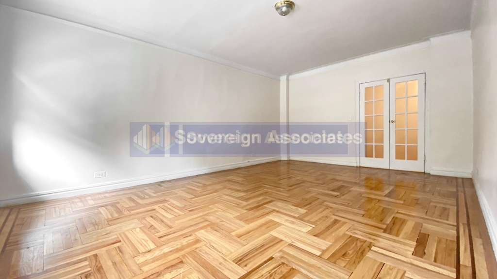 4700 Broadway - Photo 2