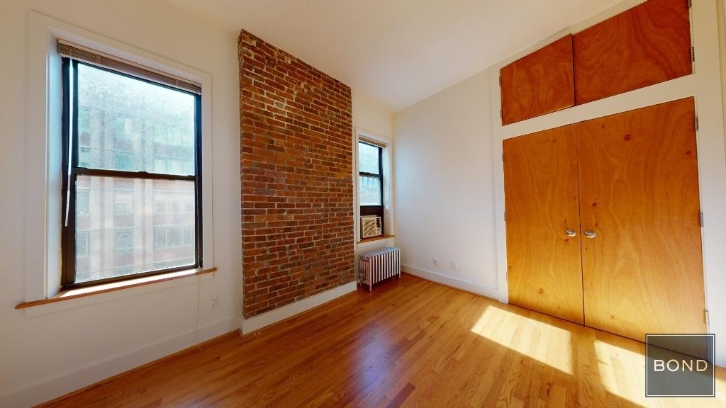 East 97 Street - Photo 2