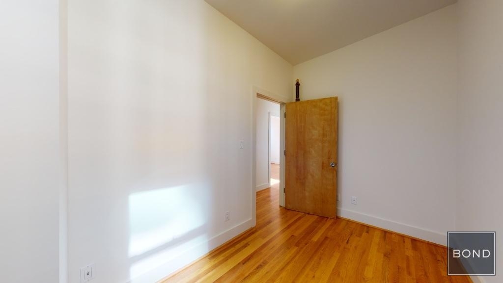 East 97 Street - Photo 5