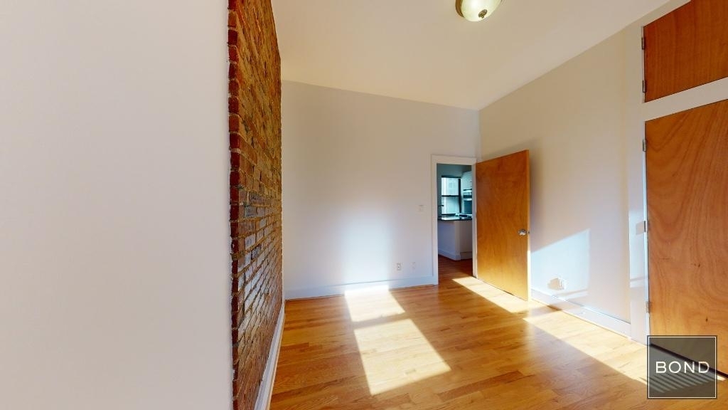 East 97 Street - Photo 3