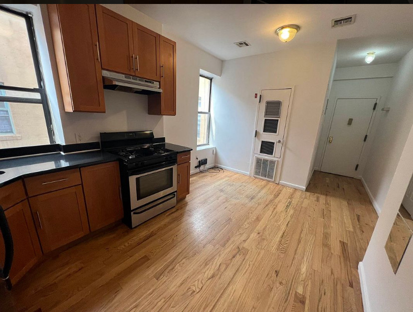 1496 Bushwick Avenue - Photo 2
