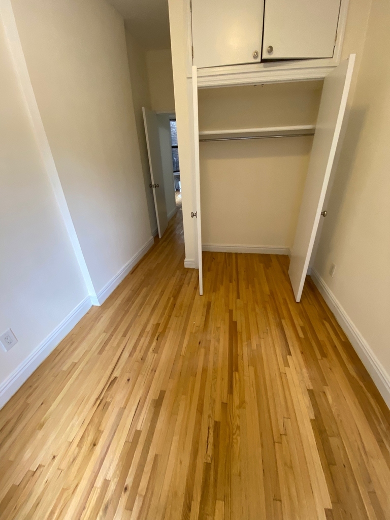 210 East 83rd Street - Photo 5