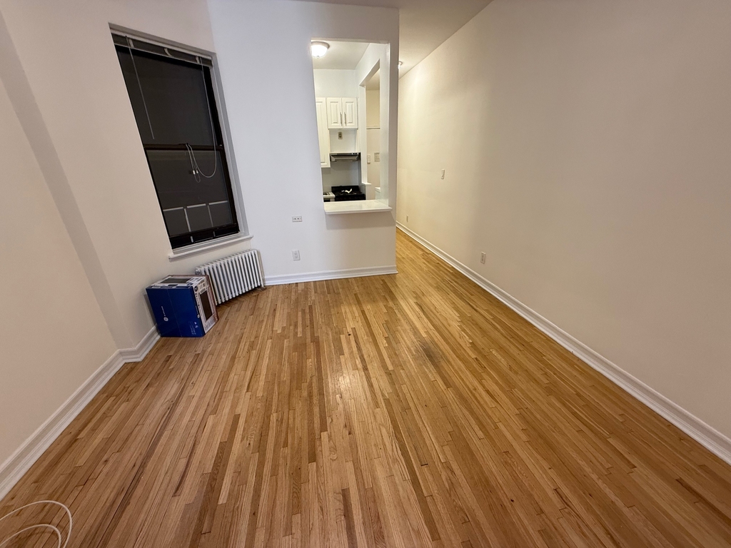 210 East 83rd Street - Photo 5