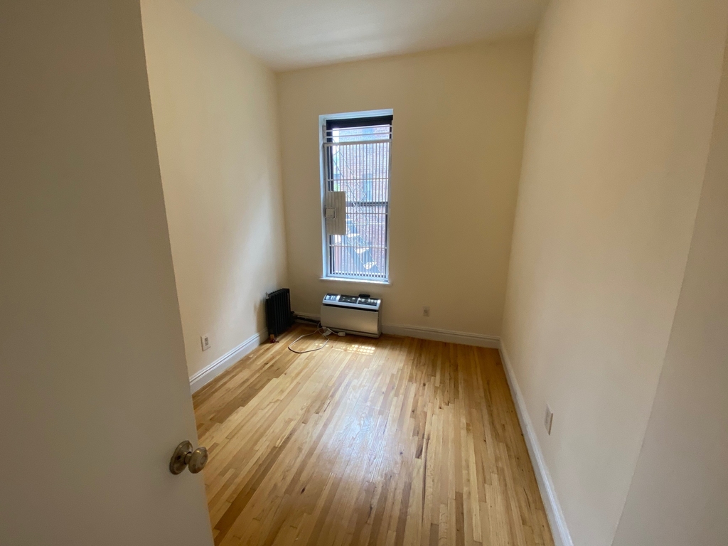 210 East 83rd Street - Photo 6