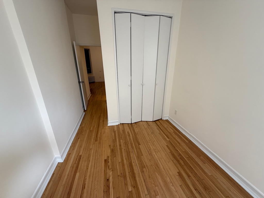 210 East 83rd Street - Photo 4