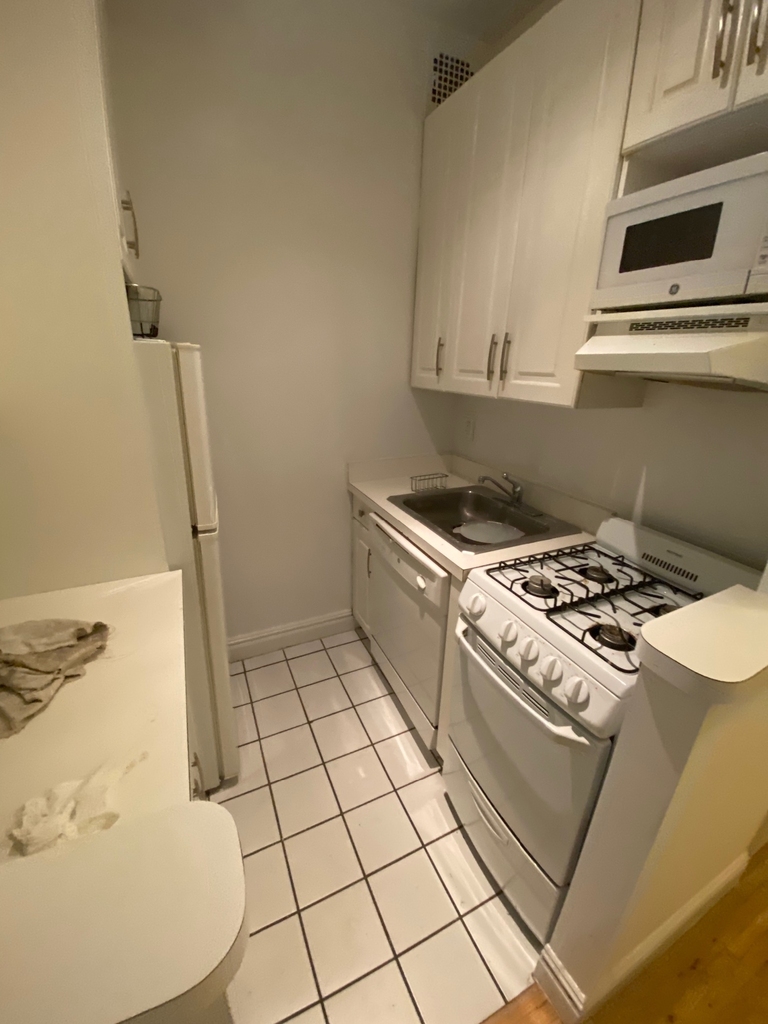 210 East 83rd Street - Photo 1