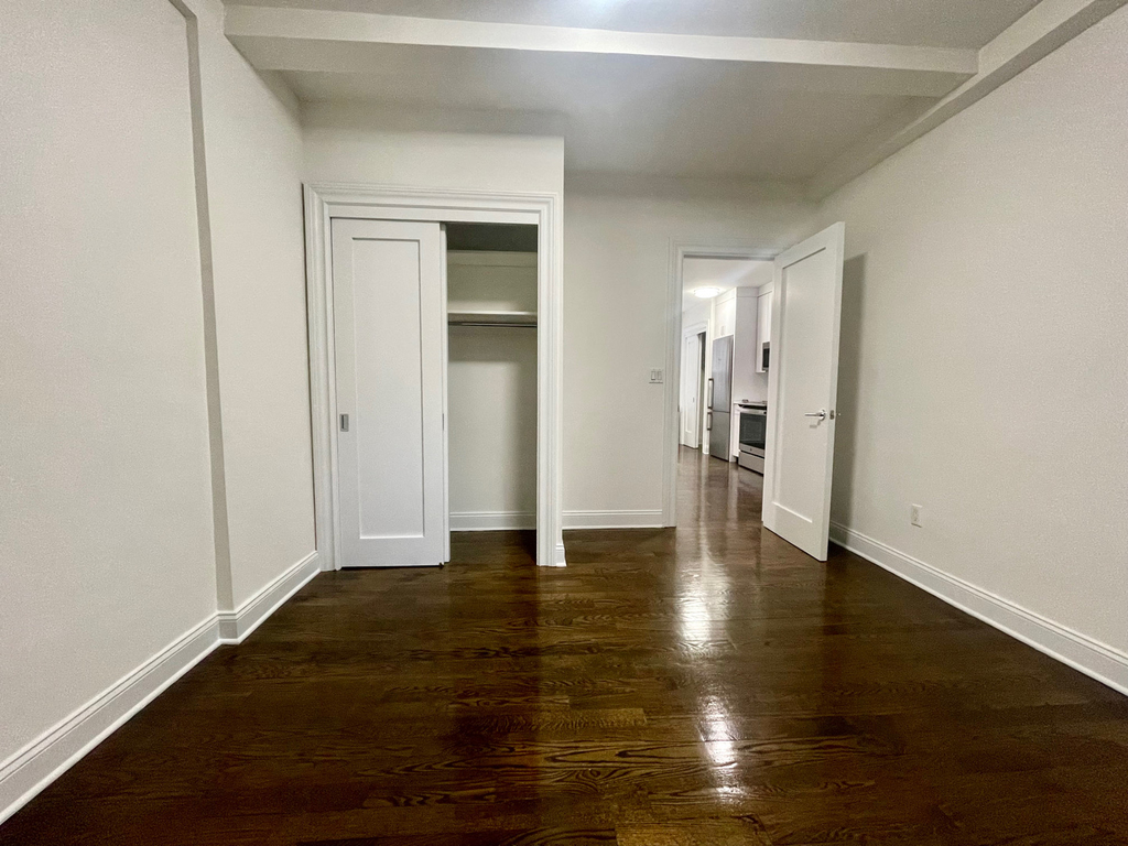 East 37th Street - Photo 3