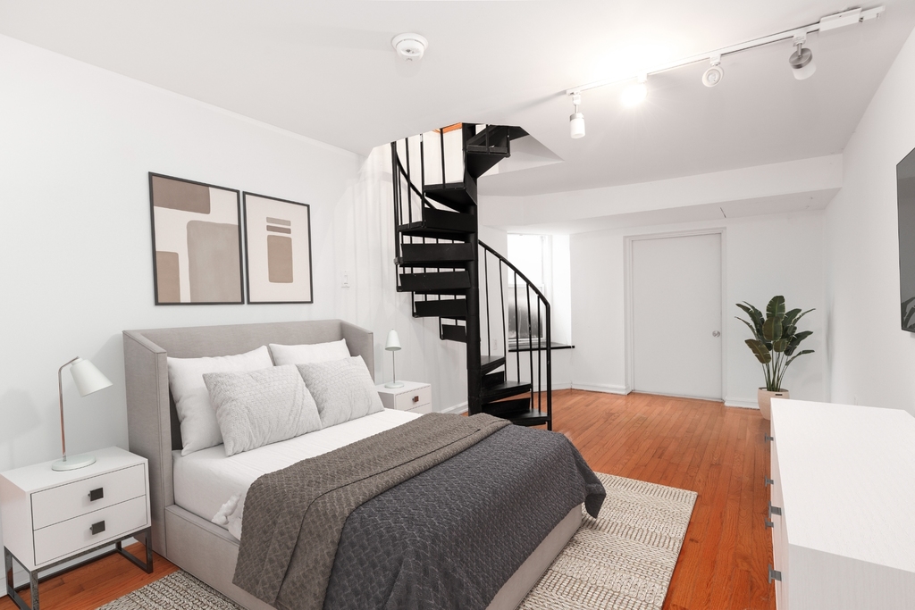 142 Sullivan Street - Photo 4