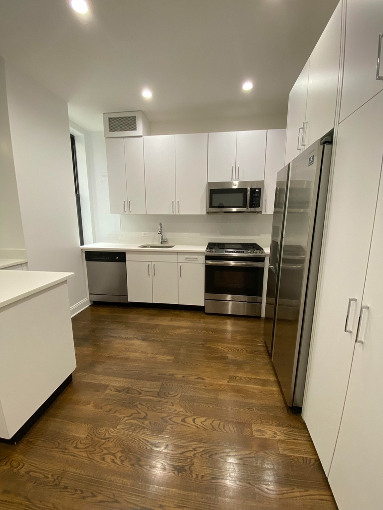 I West 59 Street - Photo 3