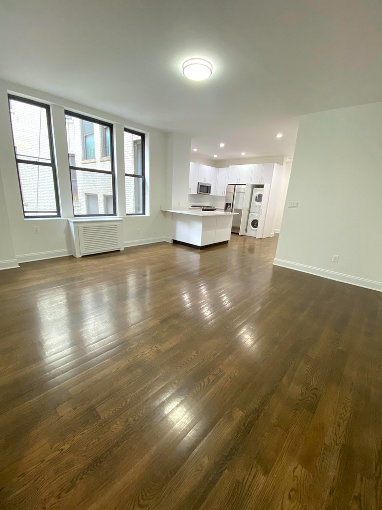 I West 59 Street - Photo 0