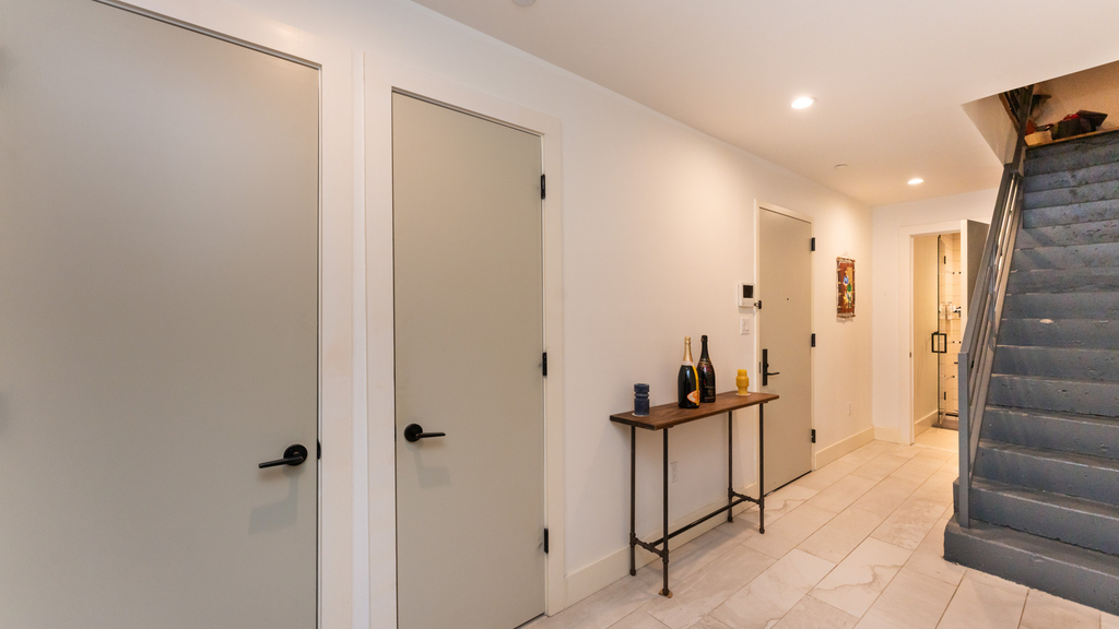 196 Freeman street - Photo 7