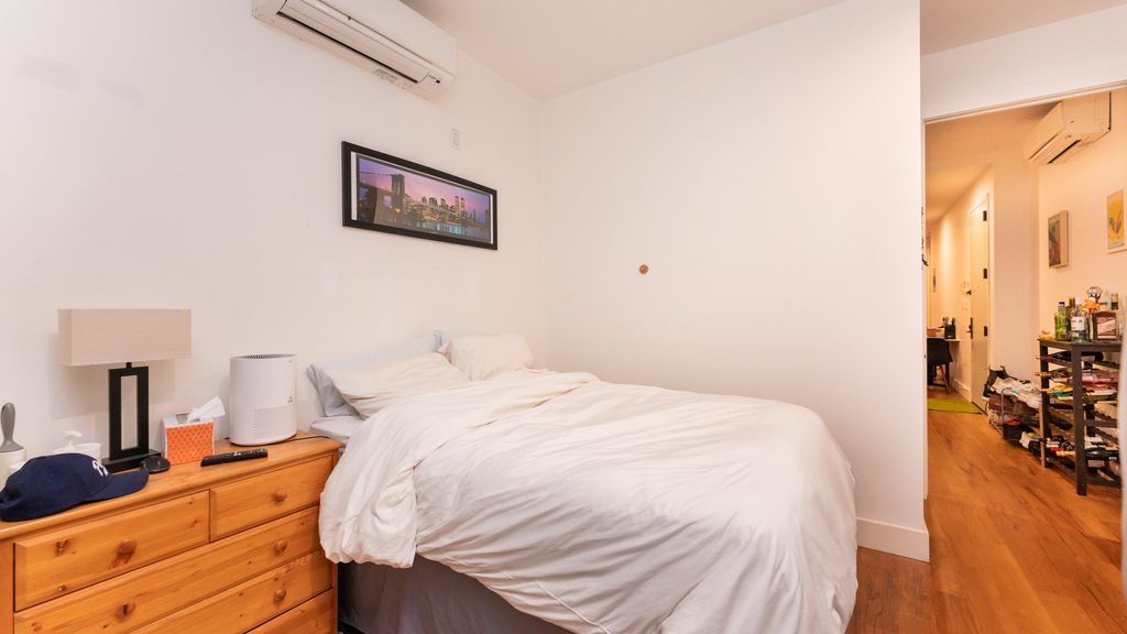 196 Freeman street - Photo 14