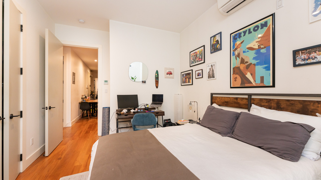 196 Freeman street - Photo 3