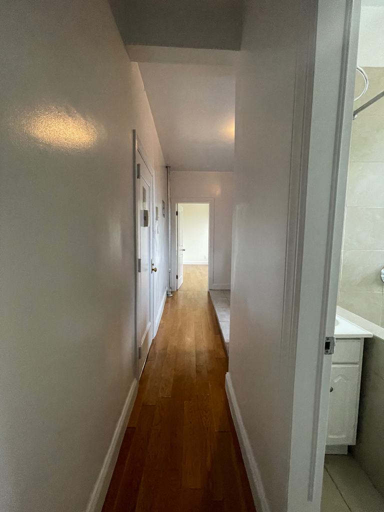 East 12th Street - Photo 7