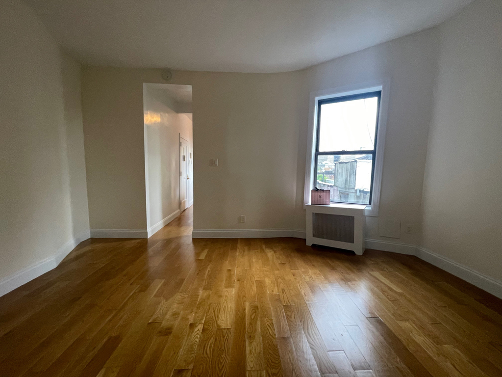 East 12th Street - Photo 2